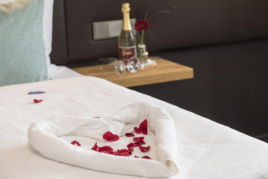 Hotel & Restaurant Becher 돈츠도르프 외부 사진
