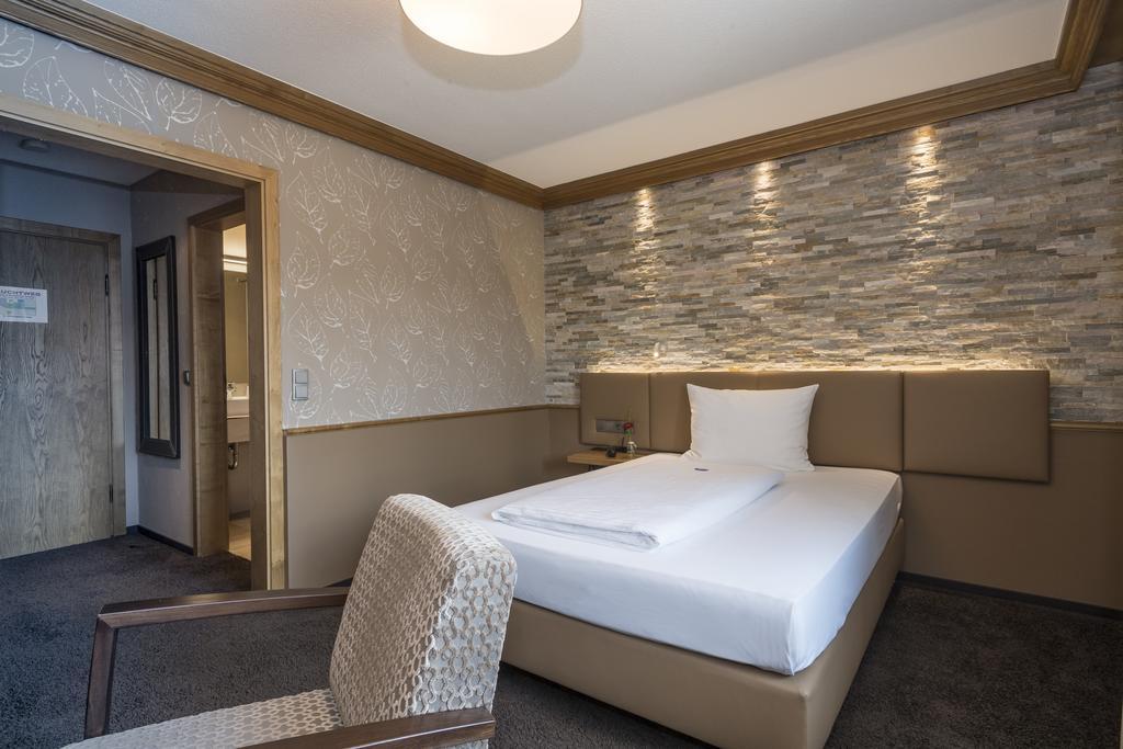 Hotel & Restaurant Becher 돈츠도르프 외부 사진